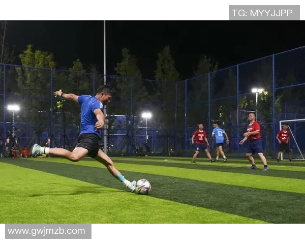 离去的足球明星与青春岁月的追忆之旅